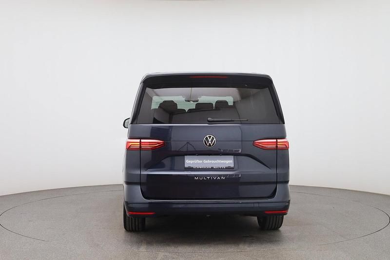 Second-hand VW Multivan Life 150 CP (110 kW) 2024 Monovolum
