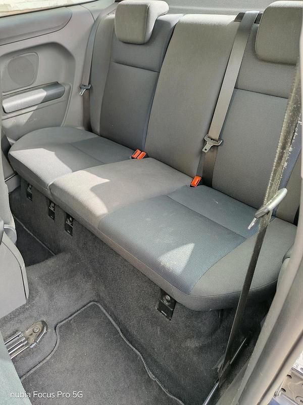 Gebraucht Ford Focus 116 PS (85 kW) 2005 Blau Coupé