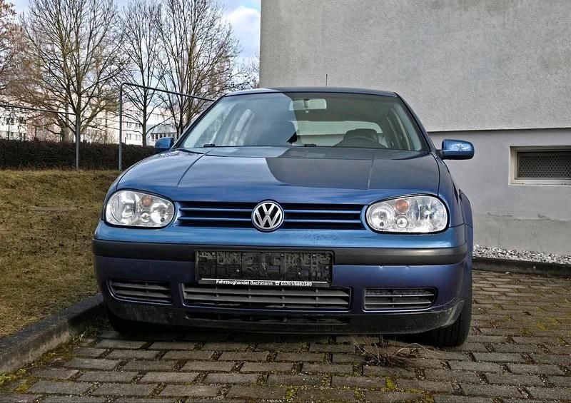 Gebraucht VW Golf IV 75 PS (55 kW) 2002 Blau Kleinwagen