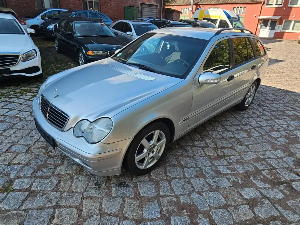 Gebraucht Mercedes C180 142 PS (104 kW) 2003 Silber Kombi