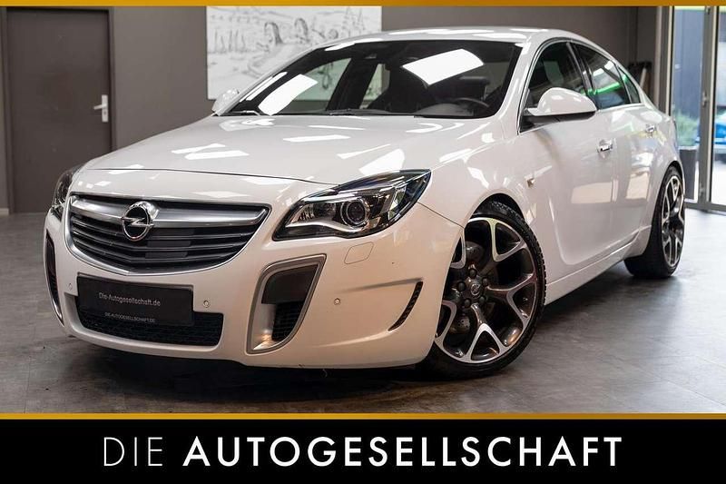 Schneeweiss/summitwhite/arctic Gebraucht 2014 Opel Insignia OPC Limousine | 19.990 € - Bild 1/2
