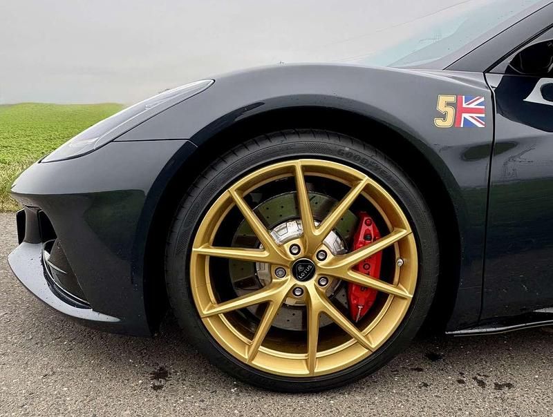 Neu Lotus Emira 364 PS (267 kW) 2025 Grau Coupé