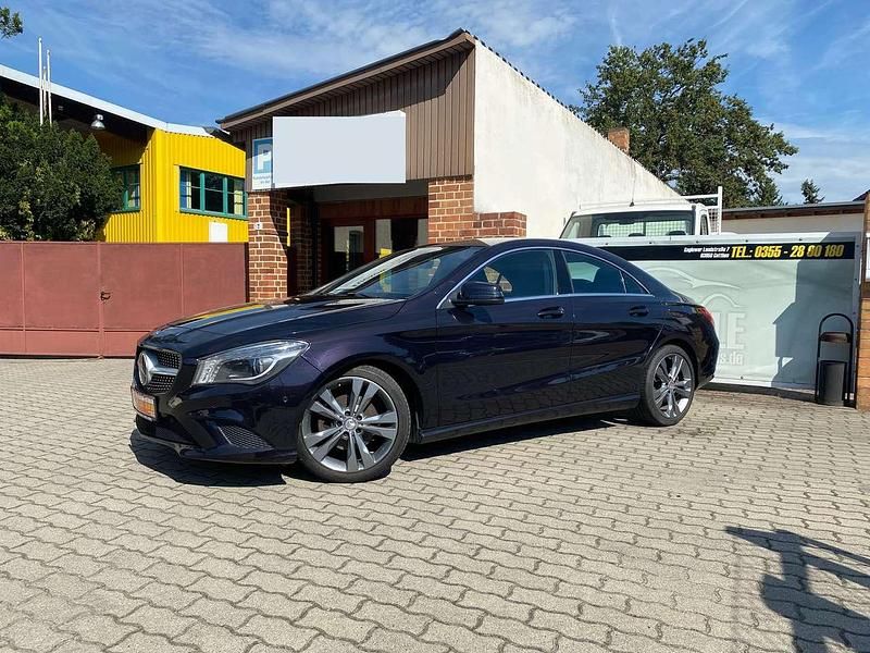 Nordlichtviolett Gebraucht 2013 Mercedes CLA200 Limousine | 16.000 € (Fairer Preis) - Bild 1/4