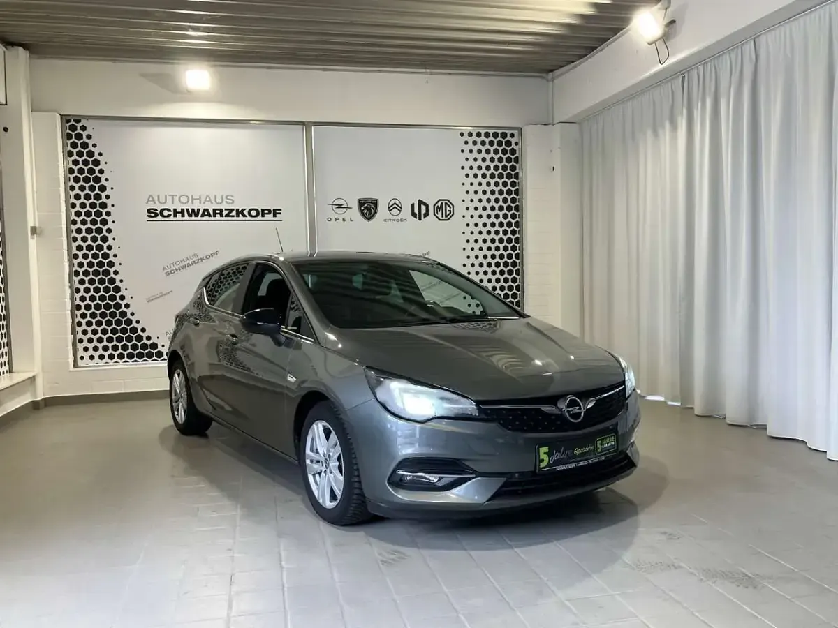 Gebraucht Opel Astra 145 PS (106 kW) 2021 Quarz grau Limousine