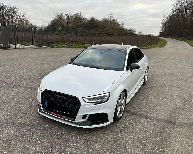 Gebraucht Audi RS3 Ambiente 400 PS (294 kW) 2018 Weiß Limousine