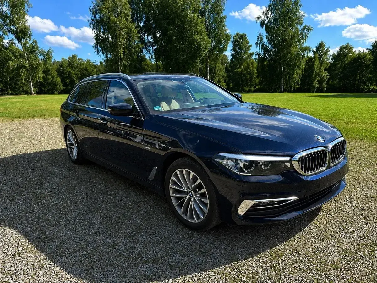 Gebraucht BMW 520 Luxury Line 190 PS (139 kW) 2017 Blau Kombi