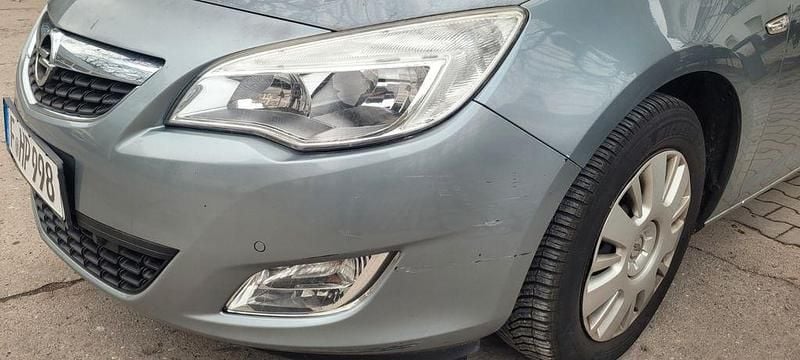 Gebraucht Opel Astra Design Edition 116 PS (85 kW) 2010 Grau Limousine