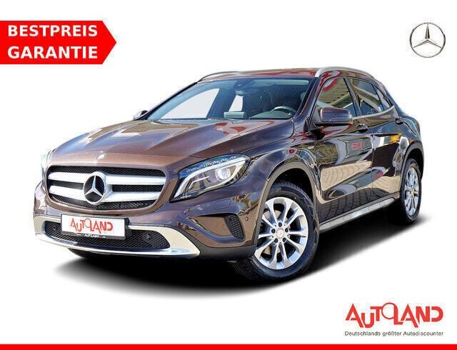 Braun Gebraucht 2017 Mercedes GLA200 Urban SUV | 20.890 € (Fairer Preis) - Bild 1/4