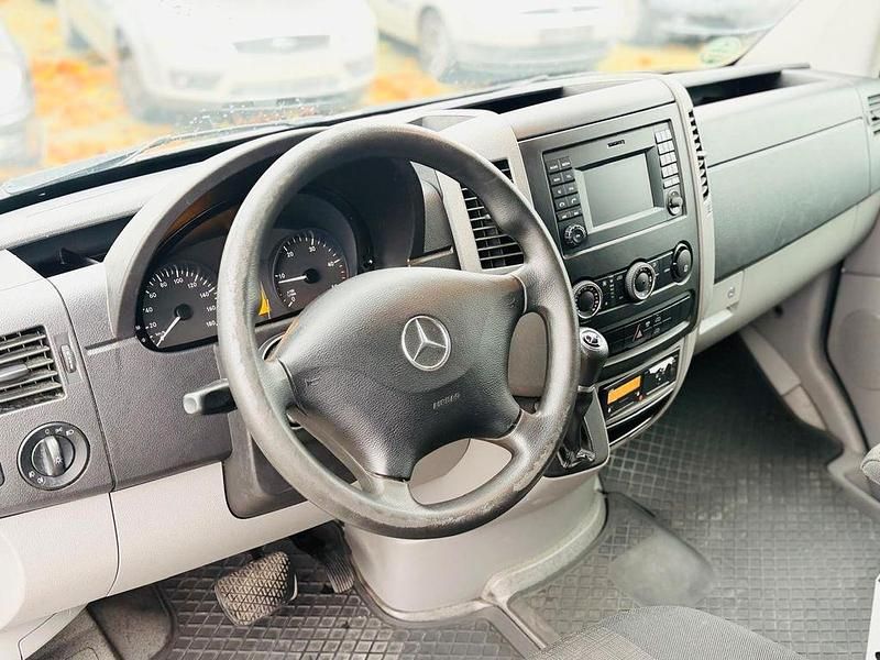 Gebraucht Mercedes Sprinter 163 PS (119 kW) 2018 Weiß Van