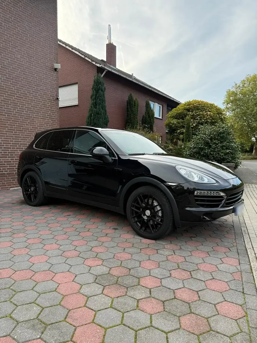 Gebraucht Porsche Cayenne 245 PS (180 kW) 2012 Schwarz SUV