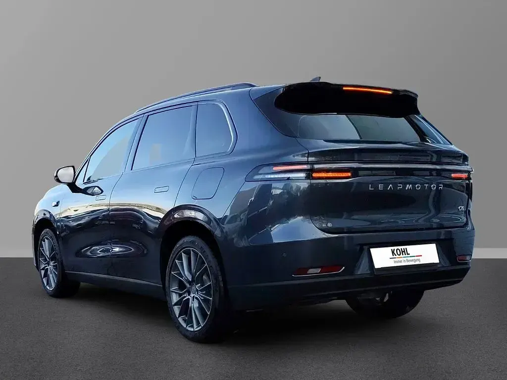Neu Leapmotor C10 160 kW (218 PS) 2026 Grau SUV