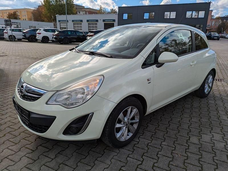 Weiß Gebraucht 2011 Opel Corsa Satellite Kleinwagen | 2.950 € (Superpreis) - Bild 1/4