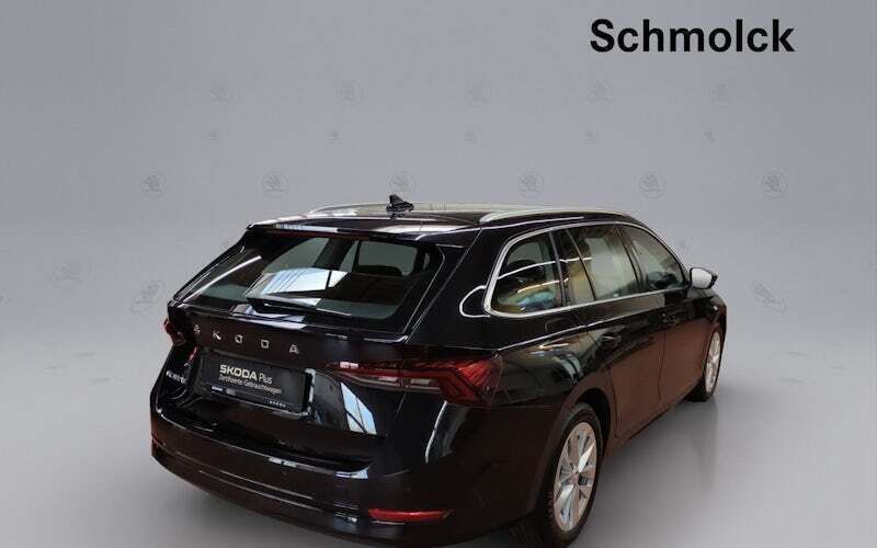 Gebraucht Skoda Octavia Style 150 PS (110 kW) 2022 Blackmagic perleffekt met. Kombi