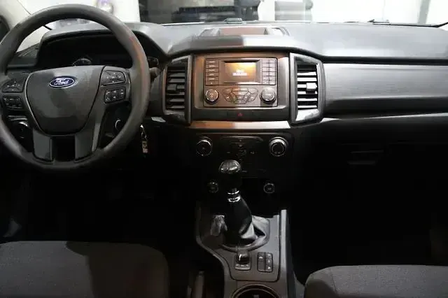 Używany Ford Ranger 131 KM (96 kW) 2022 Biały Pickup