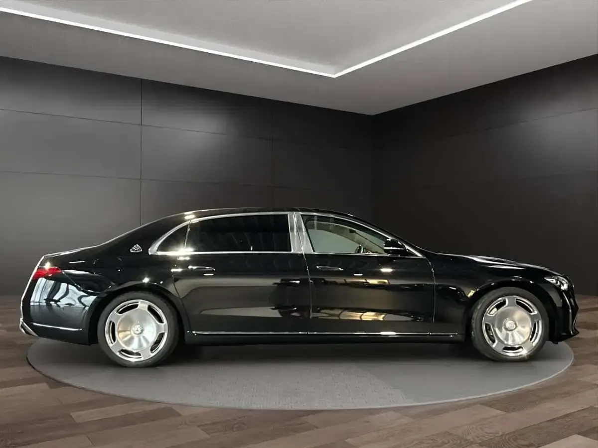 Gebraucht Mercedes S580 Active 503 PS (369 kW) 2024 Schwarz Limousine