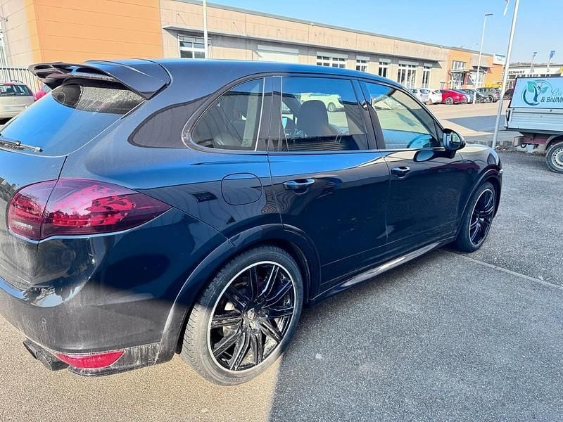 Gebraucht Porsche Cayenne GTS Chrono 420 PS (308 kW) 2013 Schwarz SUV