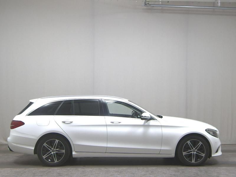 Weiss Gebraucht 2020 Mercedes C220 Avantgarde Kombi | 14.950 € (Guter Preis) - Bild 1/4