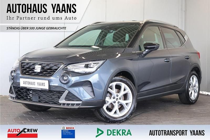 Grau Gebraucht 2024 Seat Arona FR SUV | 16.689 € (Guter Preis) - Bild 1/4
