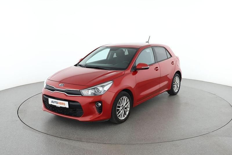 Rot Gebraucht 2018 Kia Rio 4 Limousine | 11.450 € (Fairer Preis) - Bild 1/3