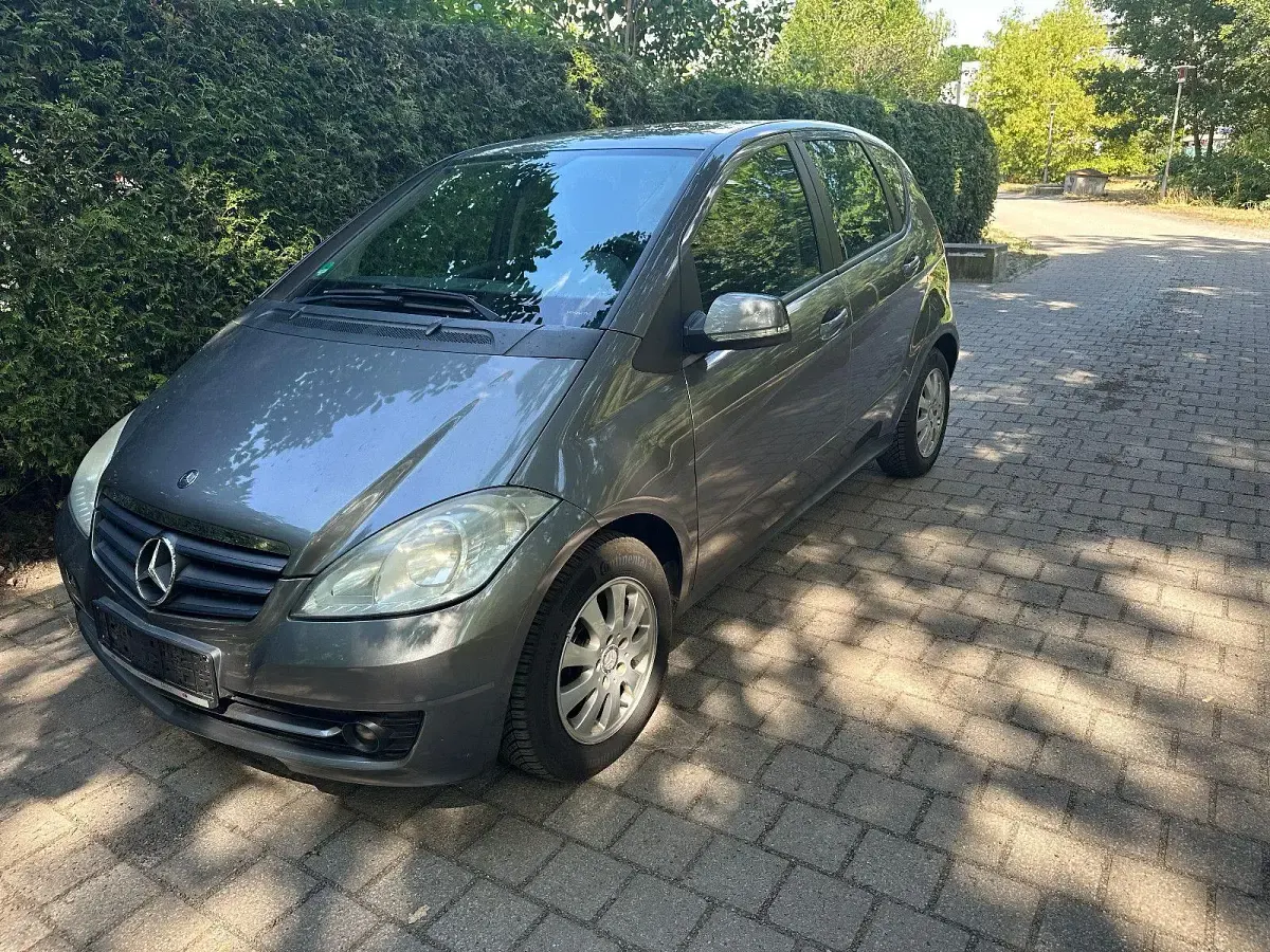 Gebraucht Mercedes A180 109 PS (80 kW) 2009 Grau Limousine