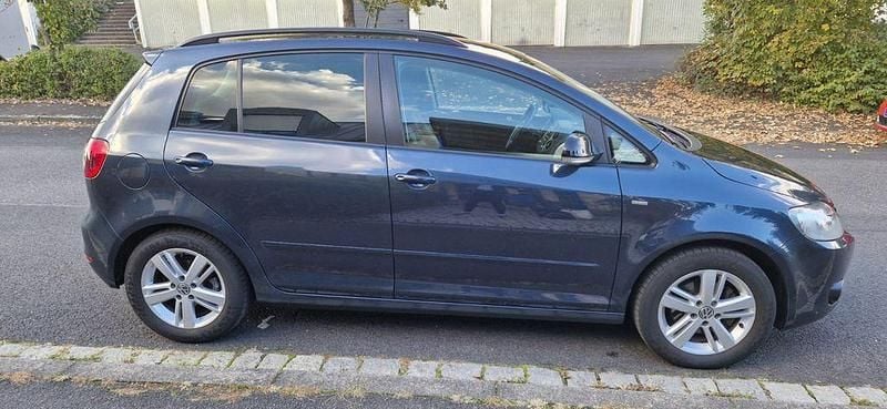 Blau Gebraucht 2012 VW Golf Plus Match Van / Kleinbus | 3.990 € (Superpreis) - Bild 1/4