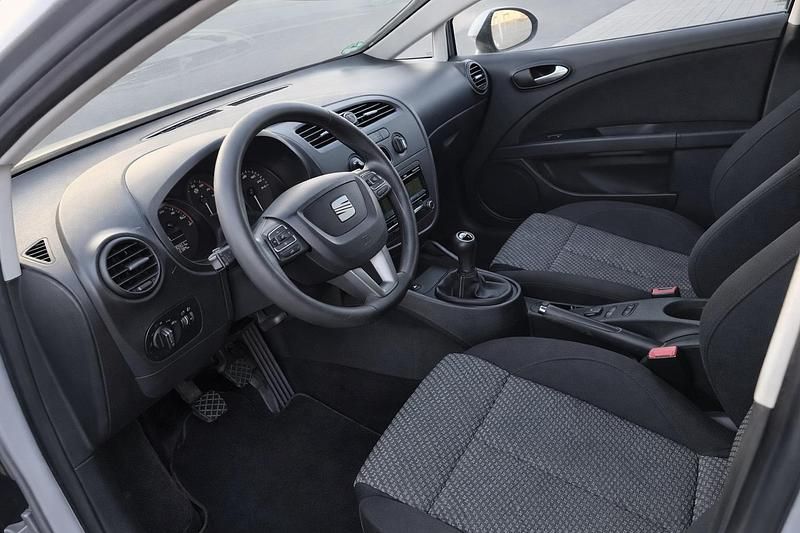 Gebraucht Seat Leon 105 PS (77 kW) 2011 Silber Kleinwagen