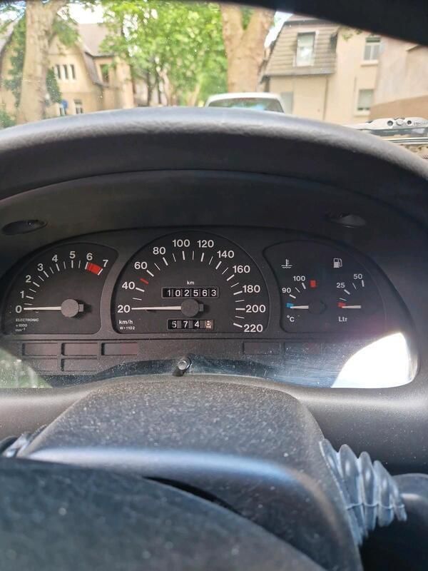 Rot Gebraucht 1996 Opel Astra Kleinwagen | 1.500 € (Fairer Preis) - Bild 1/4
