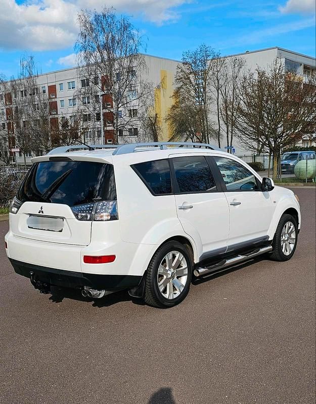 Gebraucht Mitsubishi Outlander 156 PS (114 kW) 2008 Weiß SUV