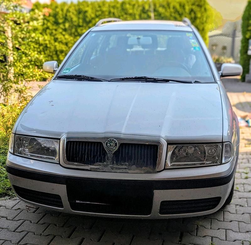 Silber Gebraucht 2006 Skoda Octavia Kombi | 500 € (Superpreis) - Bild 1/4
