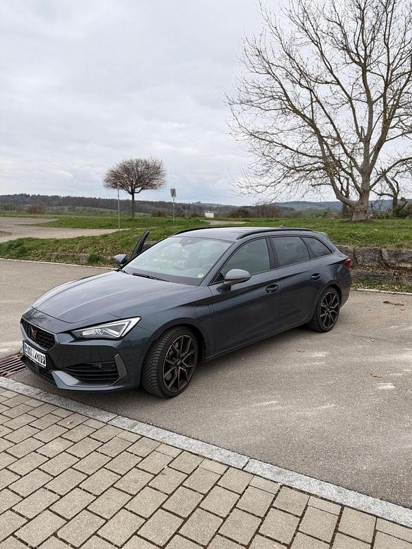 Second-hand Cupra Leon 245 CP (180 kW) 2021 Gri Break