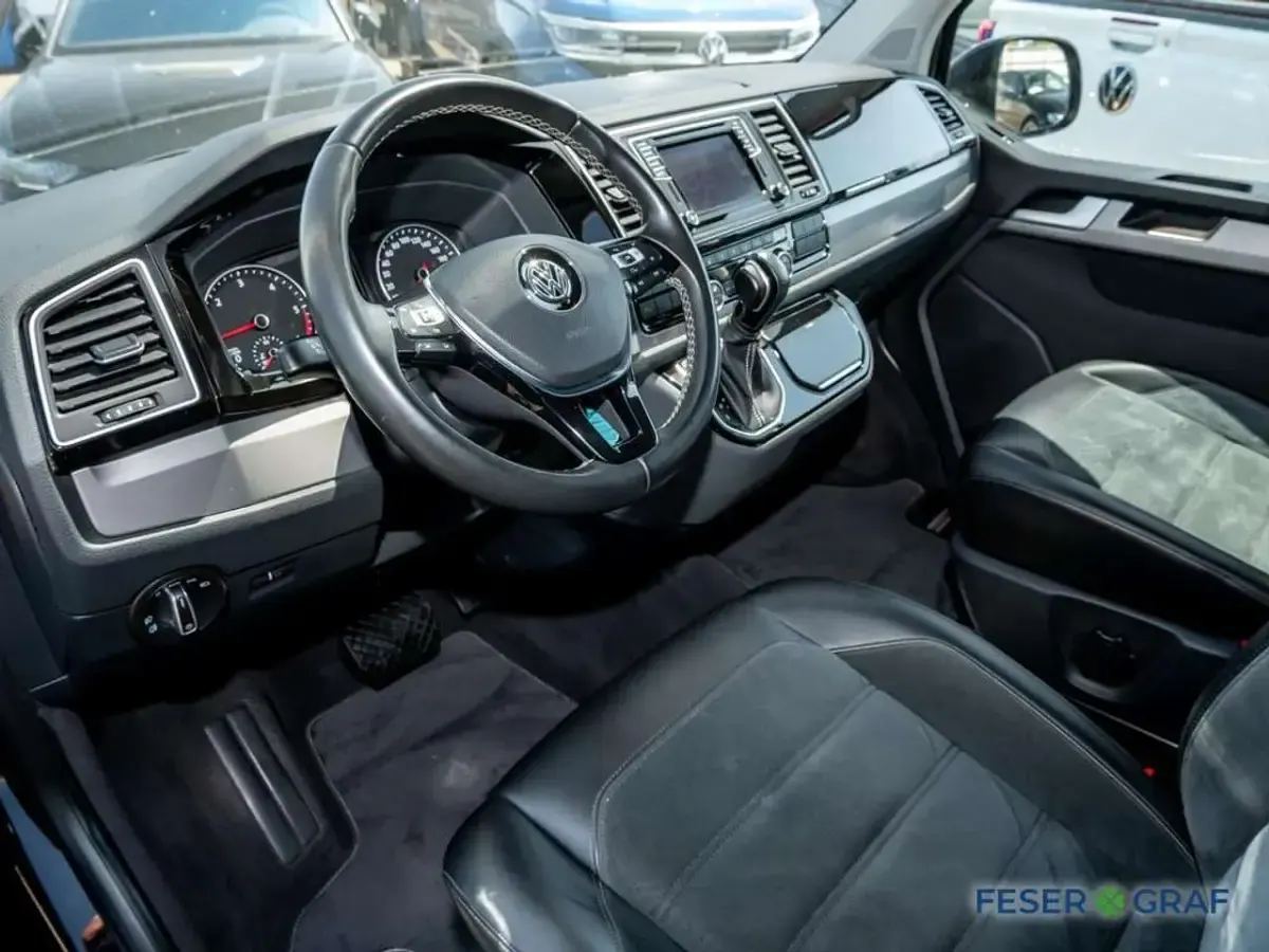 Gebraucht VW Multivan 150 PS (110 kW) 2018 Deep black perleffekt Van / Kleinbus