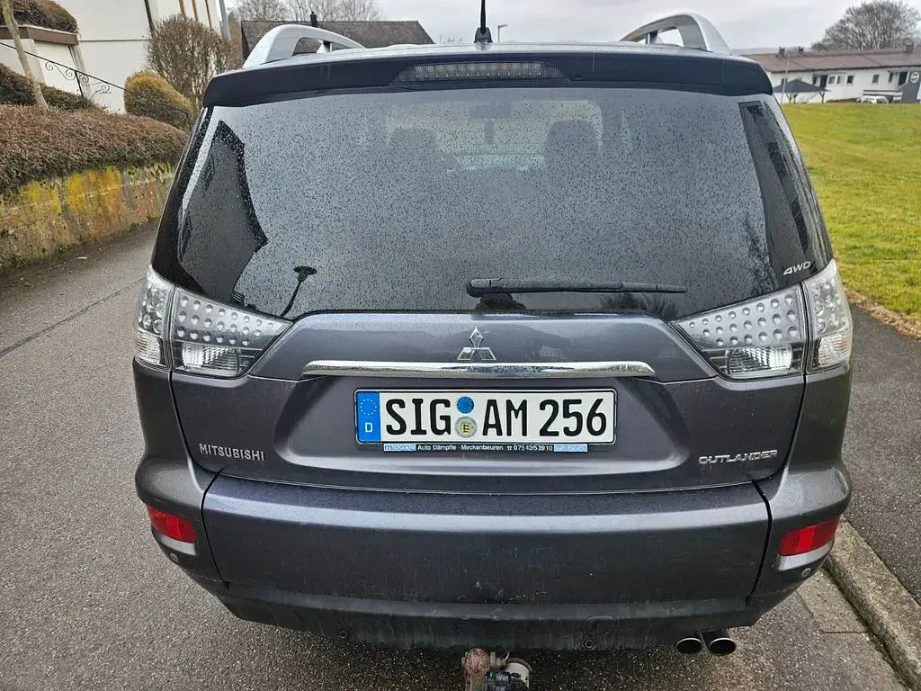 Gebraucht Mitsubishi Outlander Intense 156 PS (114 kW) 2010 Grau SUV