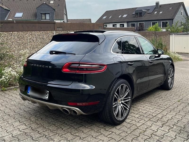 Schwarz Gebraucht 2015 Porsche Macan Sport SUV | 24.800 € (Guter Preis) - Bild 1/4