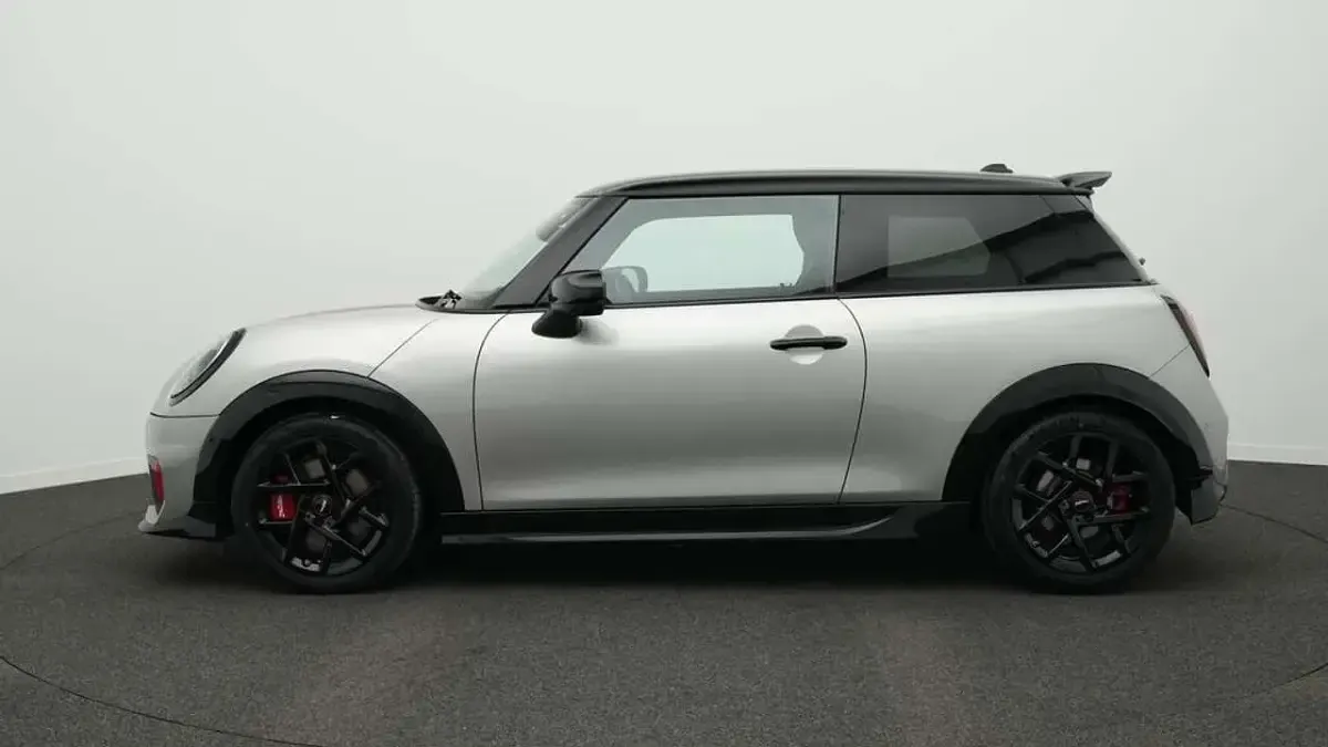 Gebraucht Mini John Cooper Works 231 PS (169 kW) 2025 Grau Kleinwagen