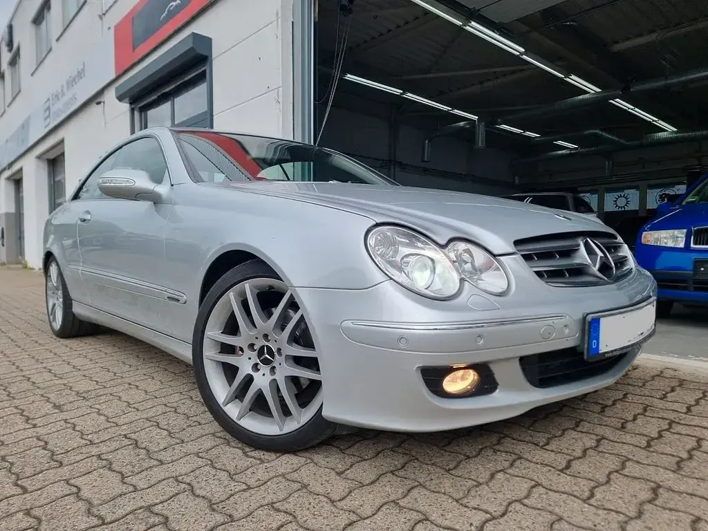 Gebraucht Mercedes CLK280 231 PS (169 kW) 2007 Silber Coupé