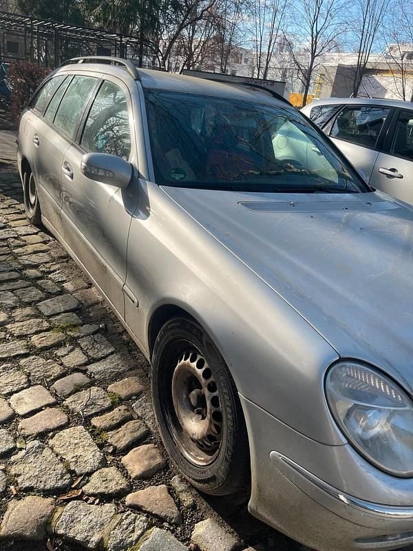 Gebraucht Mercedes E320 204 PS (150 kW) 2003 Silber Kombi