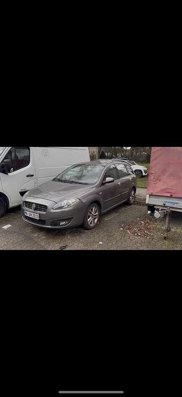 Gebraucht Fiat Croma Dynamic 147 PS (108 kW) 2008 Grau Kombi