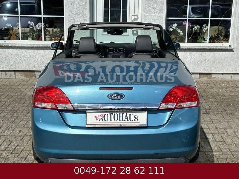 Gebraucht Ford Focus Cabriolet Titanium 145 PS (106 kW) 2008 Blau Cabrio