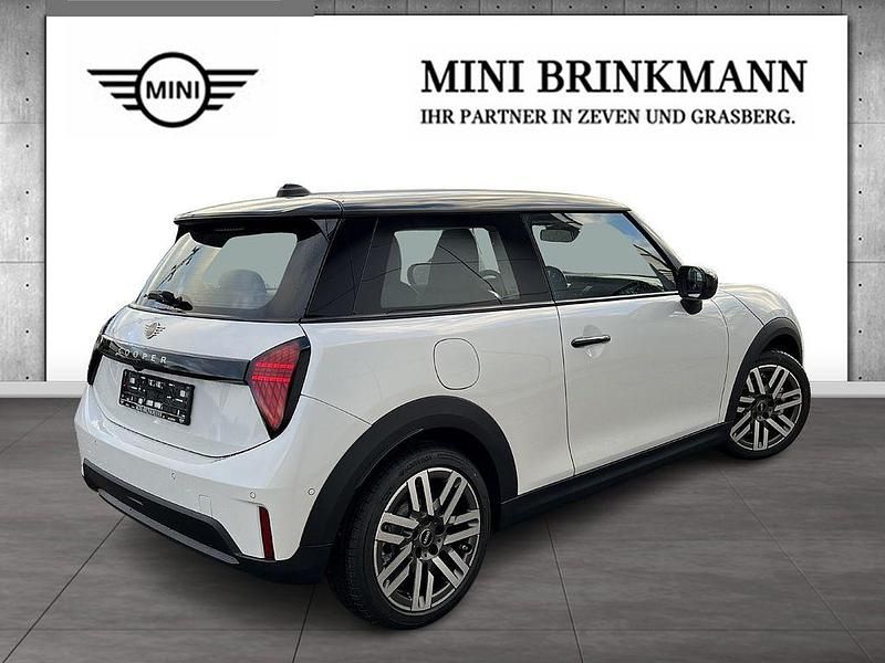 Gebraucht Mini Cooper Classic 156 PS (114 kW) 2025 Weiß Kleinwagen