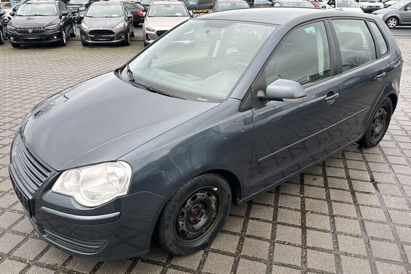 Blau Gebraucht 2008 VW Polo Trendline Limousine | 2.350 € (Guter Preis) - Bild 1/4