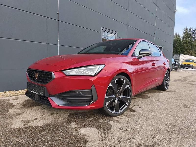 Gebraucht Cupra Leon VZ 300 PS (220 kW) 2023 Rot Limousine