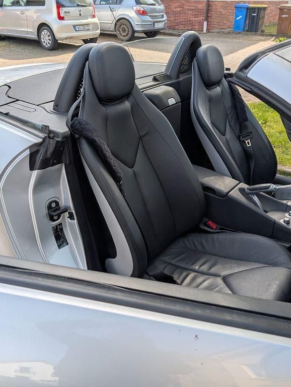 Second-hand Mercedes SLK200 163 CP (119 kW) 2007 Argintiu Cabrio