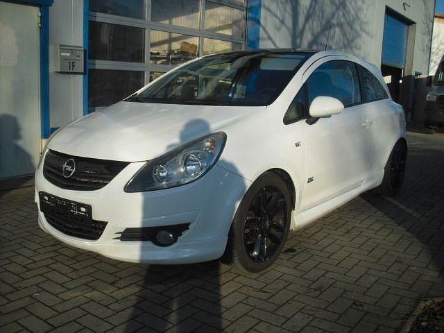 Weiß Gebraucht 2011 Opel Corsa Color Edition Kleinwagen | 3.499 € (Fairer Preis) - Bild 1/4