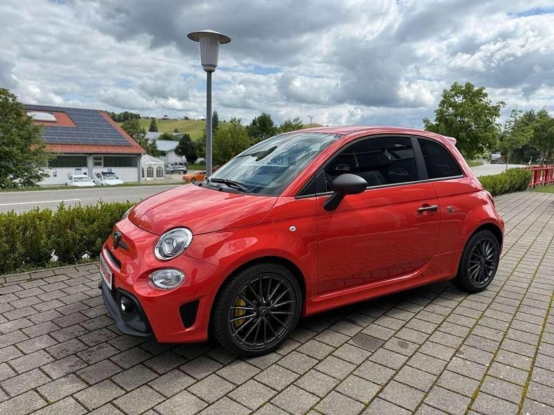 Orange Neu 2024 Abarth 695 Kleinwagen | 32.490 € - Bild 1/4