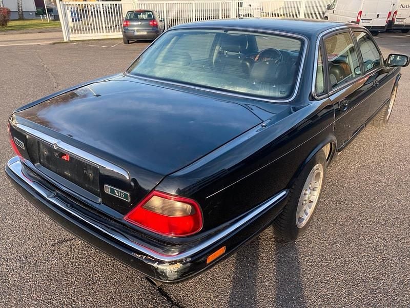 Gebraucht Jaguar X300 211 PS (155 kW) 1996 Schwarz Limousine