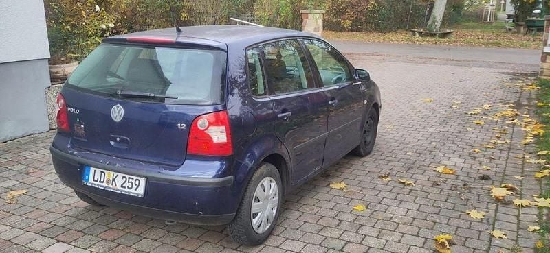 Gebraucht VW Polo Basis 64 PS (47 kW) 2002 Blau Limousine