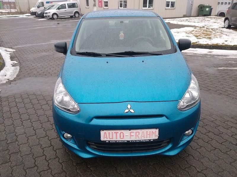 Gebraucht Mitsubishi Space Star Diamant Edition 71 PS (52 kW) 2015 Blau Limousine