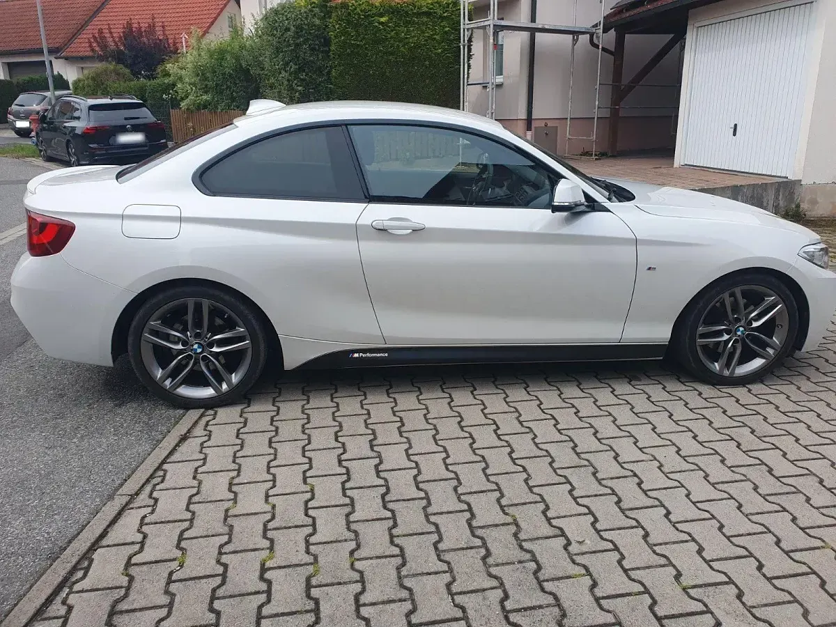 Gebraucht BMW 225 M Sport 224 PS (164 kW) 2016 Weiß Coupé