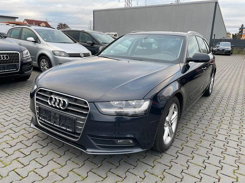 Blau Gebraucht 2012 Audi A4 Ambition Kombi | 5.999 € (Guter Preis) - Bild 1/4