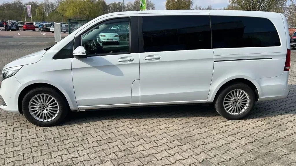 Gebraucht Mercedes V300 Edition 237 PS (174 kW) 2022 Weiß Van / Kleinbus